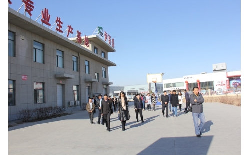 黨建引領(lǐng)促減稅降費落地，黨員帶頭抓普惠政策落實