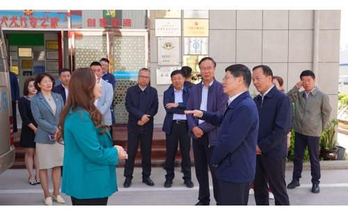 自治區(qū)人大督查團(tuán)深入企業(yè)調(diào)研，政企共商優(yōu)化營商環(huán)境